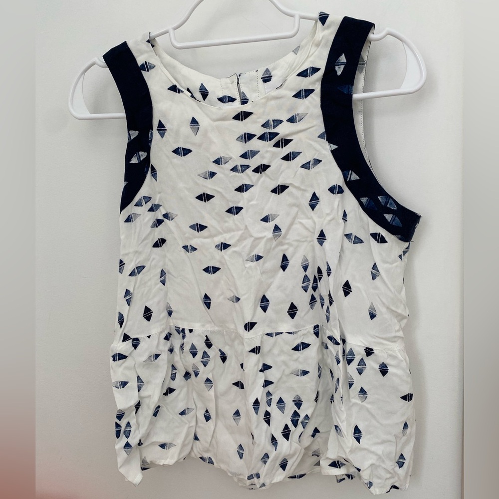 Olive & Oak Sleeveless Top / Shirt Sz. M